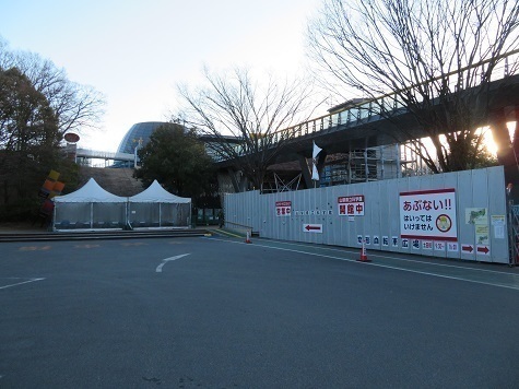 湯山白山淡雪要害大笠愛宕 科学館入口周辺は工事で封鎖中.jpg