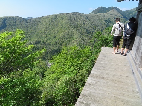 三徳山投入堂 さらに地蔵堂も高度感ありです.jpg