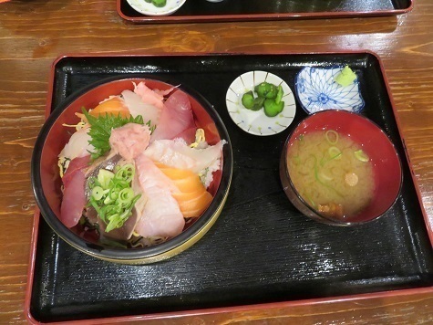 三徳山投入堂 夕食は境港で海鮮丼.jpg