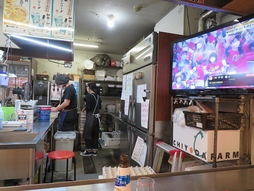 宮島弥山 お好み焼き屋はカープ.jpg