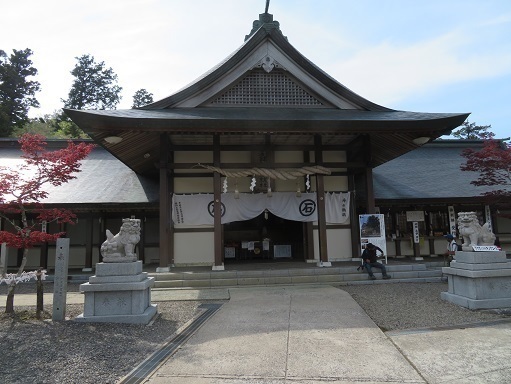 亀老山 中宮成就社に到着.jpg