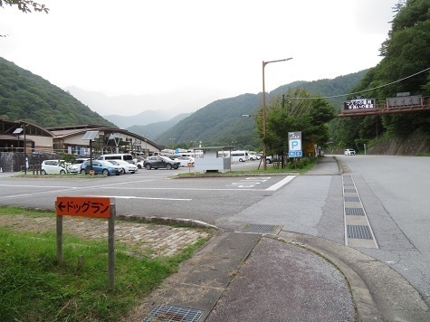 甲武信29 何とか雨は降らずに下山できた.jpg