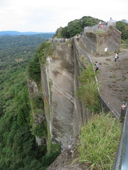 鋸山by千葉 高度感はこちらの方が.jpg