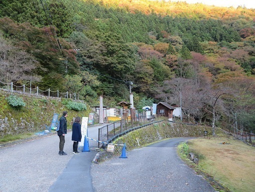 風不入 猿並橋へ向かった分岐で・・・アレ?今夢の吊り橋って渡れないの?.jpg