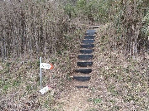 升形花咲御前山 ここが登山口.jpg
