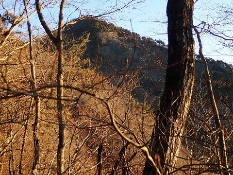 升形花咲御前山 アレは鬼頬山か.jpg