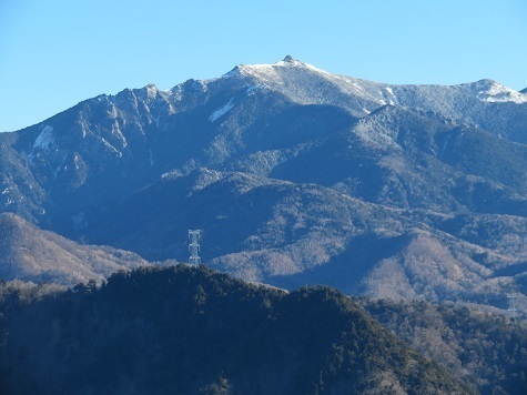 升形花咲御前山 北側の開けた方からは奥秩父 金峰山.jpg