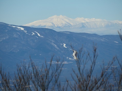 升形花咲御前山 升形山の山頂岩から 乗鞍岳アップ.jpg