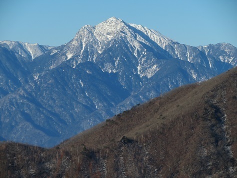 升形花咲御前山 山頂からは南ア 甲斐駒ヶ岳.jpg