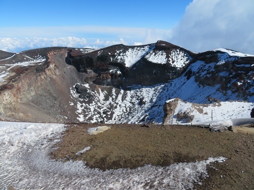 富士山17 お鉢と大内院.jpg
