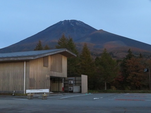 富士山17 水ヶ塚駐車場より見る富士山.jpg