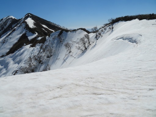 川内山塊銀太郎_矢筈 さあ矢筈の肩に.jpg