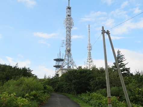 折爪岳 NHKアンテナ?.jpg