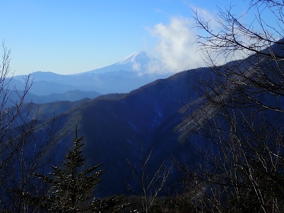 甲武信29 あーあ、雲が沸いてきちゃった.jpg