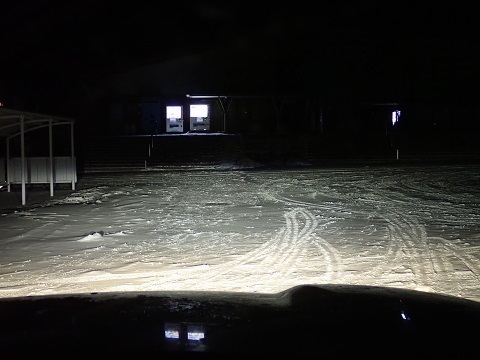甲武信29 駐車場内の積雪.jpg