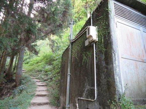 粟ヶ岳 この山の存在が何となく分かる 地元ではポピュラーらな山のよう.jpg