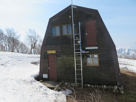 越後白山 避難小屋.jpg
