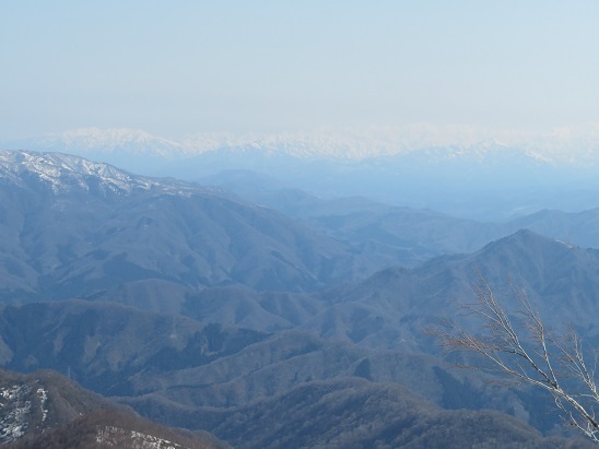 越後白山 飯豊かな?.jpg