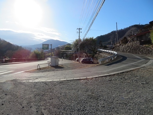 醍醐山 駐車スペース.jpg