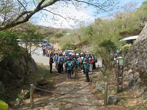 金冠達磨 戸田峠に着.jpg