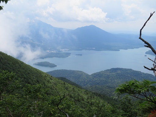 雄阿寒 フップシ岳と剣ヶ峰かな?.jpg