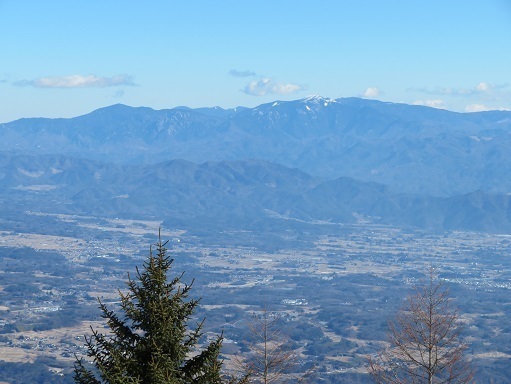 雨乞岳 最後に奥秩父連峰を望んで下山.jpg