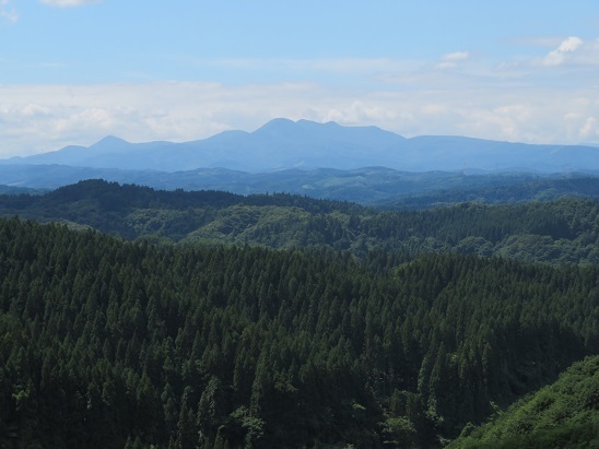 高山 十和田山と八甲田が.jpg