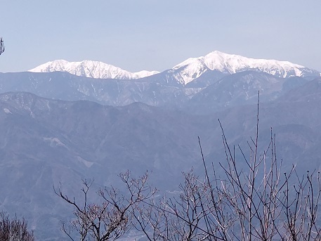 パノラマ台~蛾岳 悪沢岳と赤石岳.jpg